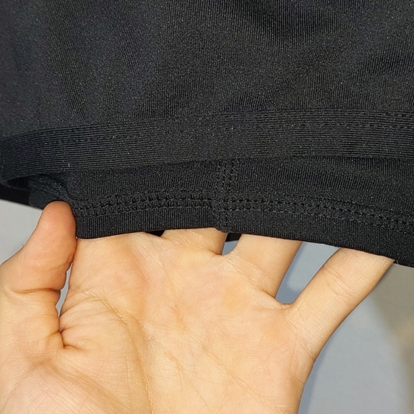 Fabletics Olesia Running Overlay shorts! - Picture 6 of 9